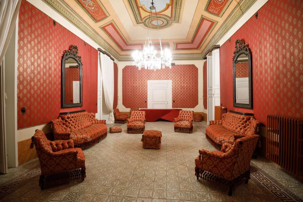 Bed and Breakfast Palazzo Introna Mola di Bari Exterior foto