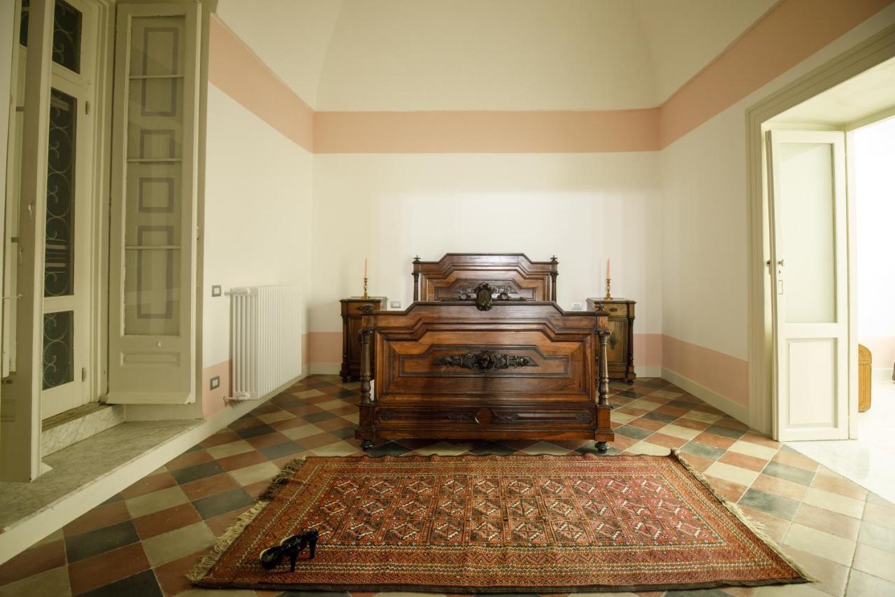 Bed and Breakfast Palazzo Introna Mola di Bari Exterior foto