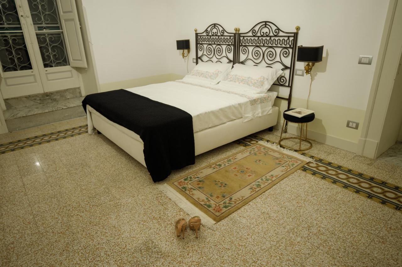 Bed and Breakfast Palazzo Introna Mola di Bari Exterior foto