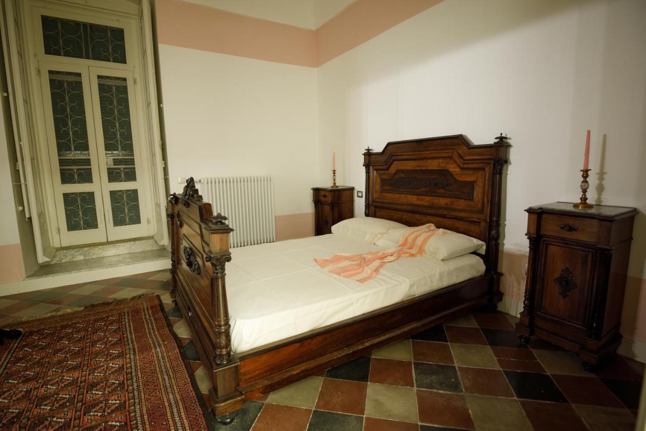 Bed and Breakfast Palazzo Introna Mola di Bari Exterior foto