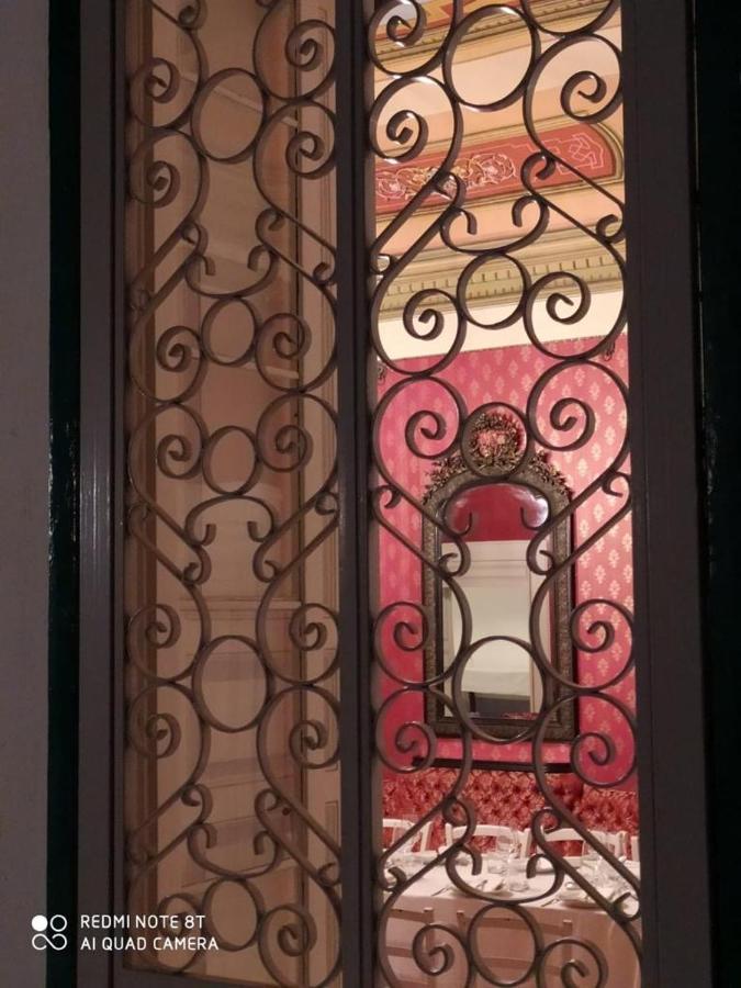 Bed and Breakfast Palazzo Introna Mola di Bari Exterior foto